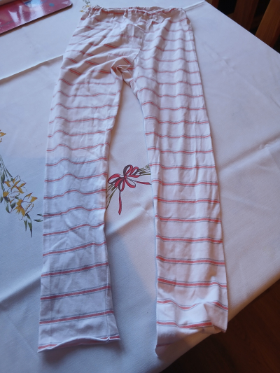 2x leginy proužek 116-...