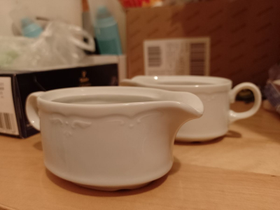 Servírovací omáčníky