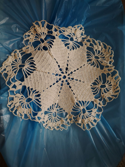 Stará ruční práce 3. Dva kusy