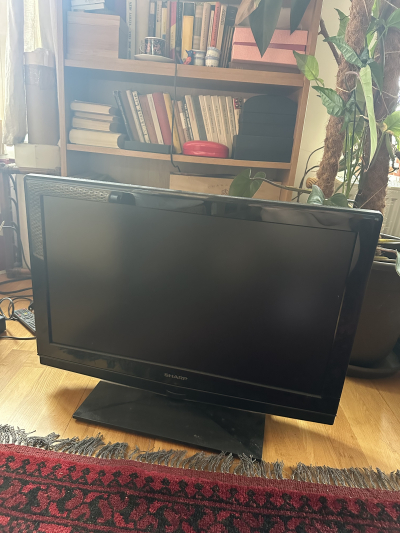 Televize Sharp, ovladače, anténa, set top box DVB T2