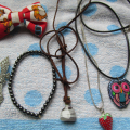 drobné šperky, bižu