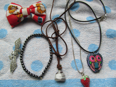 drobné šperky, bižu