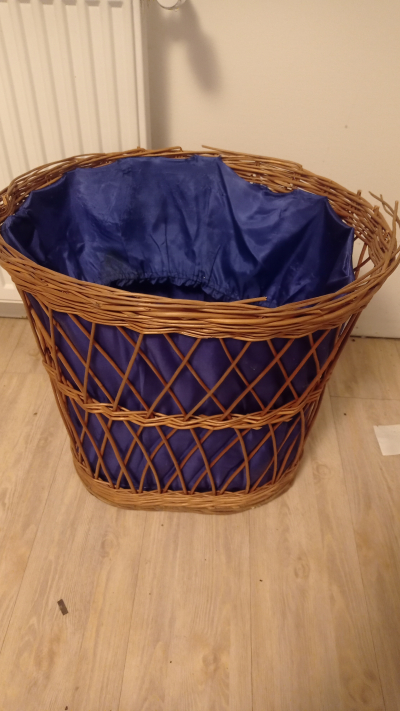 Proutěný koš