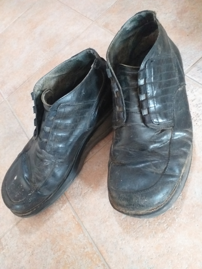 Vaga Bond kožené kotníčkové boty vel. 43 podrážka k dolepení