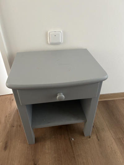 Noční stole se šuplíkem