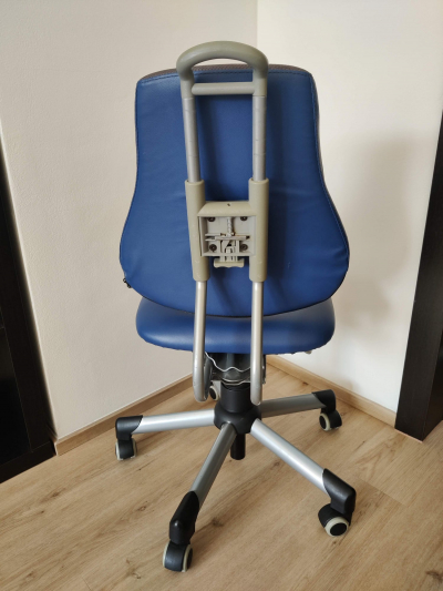 Dětská pracovní židle