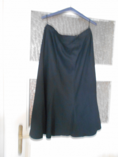 Černá sukně zn. Gabriele Shawr*