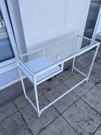 IKEA VITTSJO stolek pod notebook