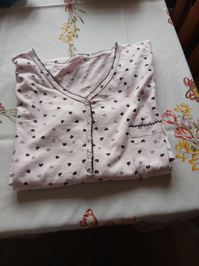 pěkná košilka na spaní M