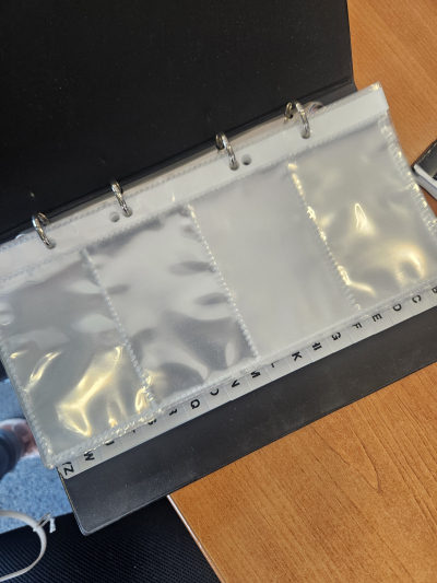 Pouzdro na vizitky a karticky