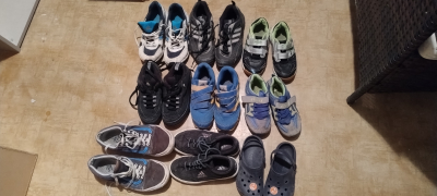 Tenistky a sandály...