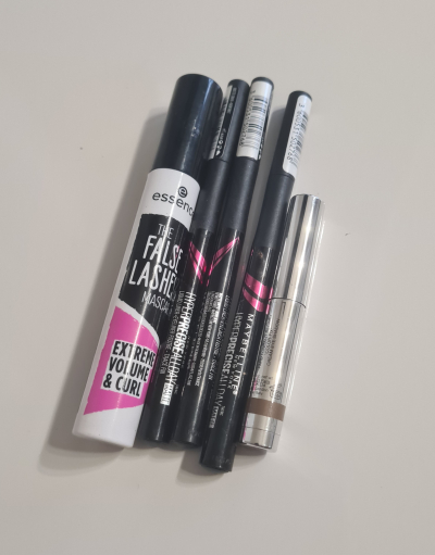 Daruji kosmetiku na oči