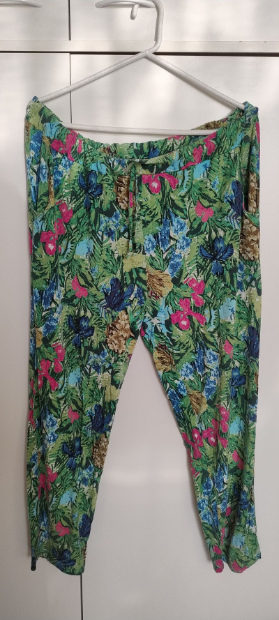 Svetřík delší a tepláky 46/48