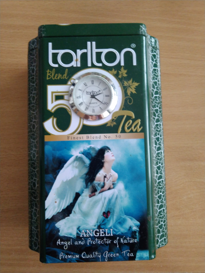 plechová krabička od čaje