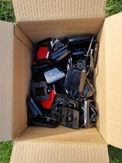 Černé vypínače ABB Tango