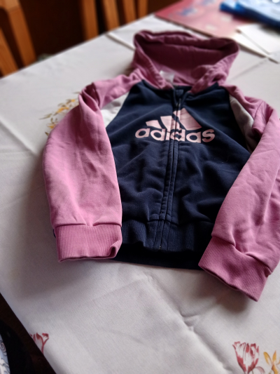 nenošená bunda  Adidas 5-7