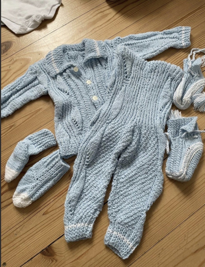 Dětský komplet odhadem vel .80