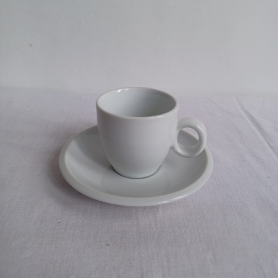 Šálek s podšálkem