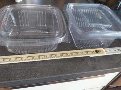 2 plastové zaviratelné krabičky - nové