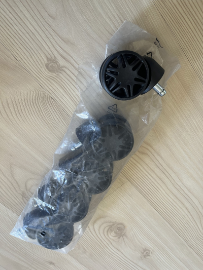 Kolečka ke kancelářské židli 2