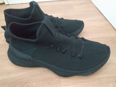 Lehké syntetické tenisky vel. 38,5 - 39 dost ochozené