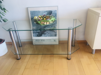 Skleněný TV stolek š.110cm
