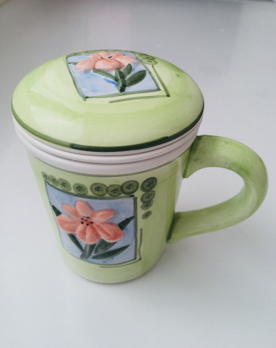 Hrneček na bylinkový čaj