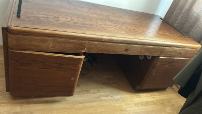 Starý kancelářský pracovní stůl rozměr cca 90x190cm