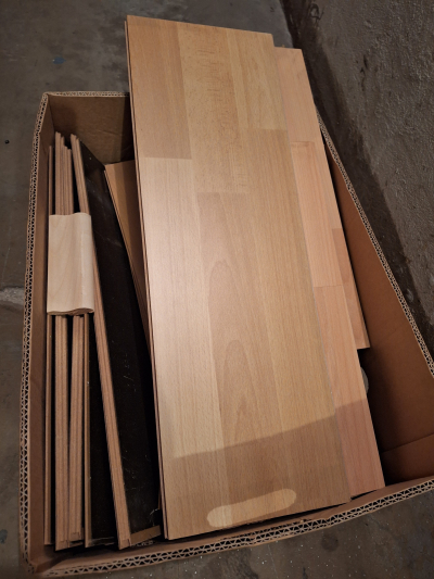 Laminat podlaha - odrezky