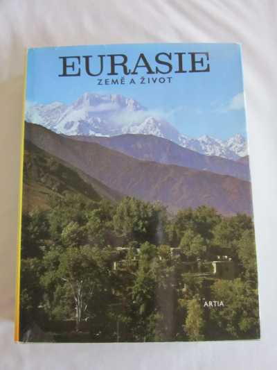 Kniha z edice země a život Euroasie
