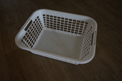 plastový koš na prádlo