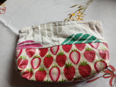 taštička zip, jahůdky