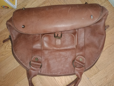 Velká kožená kabelka