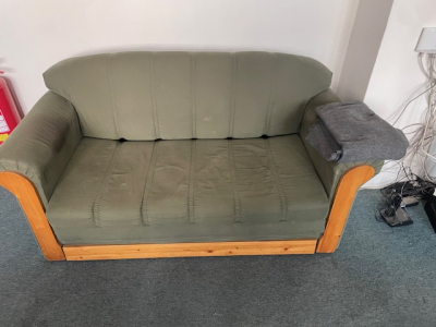 Kancelářský nábytek - skříňky, rozkládací gauč - Praha 7