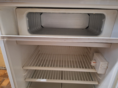 Chladnička Samsung nízká s vestavěným mrazákem