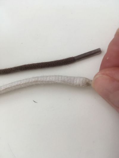 Černé tkaničky 125-130cm