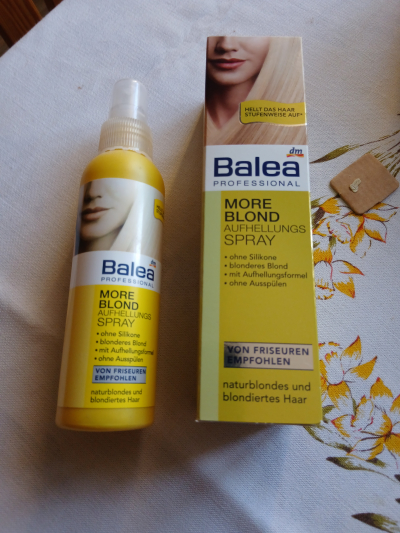 na blond vlasy, po datumu