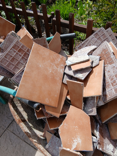 použité dlaždice 20 x 30 Kůže