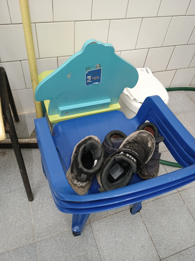 3 x dětská židlička plastova