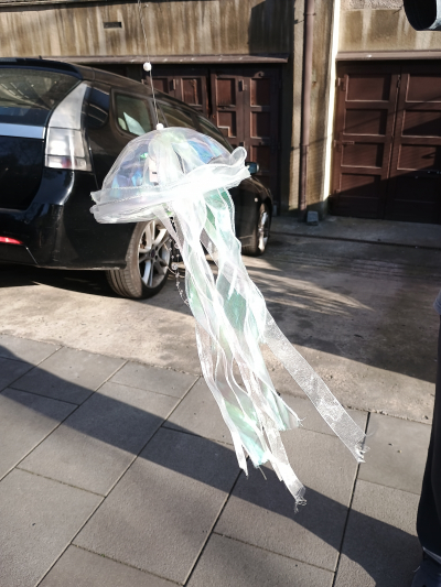 Svítící medúza k zaveseni