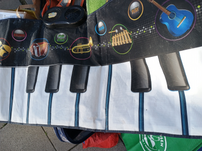 Piano dlouhé na slapani