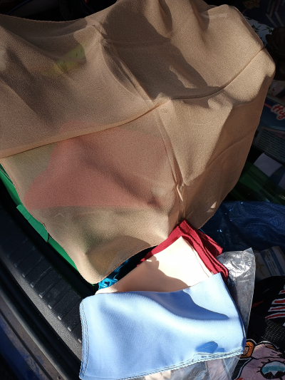 Sada lehounkych šátečku asi 40 x 40 cm