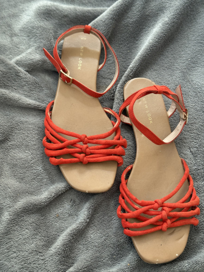 Červené letní sandálky 39