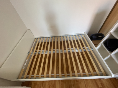 Rám postele  (včetně roštu)