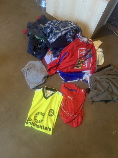 Mix triček + 3x dres