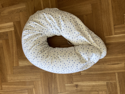 Těhotenský polštář nebo polštář na kojení