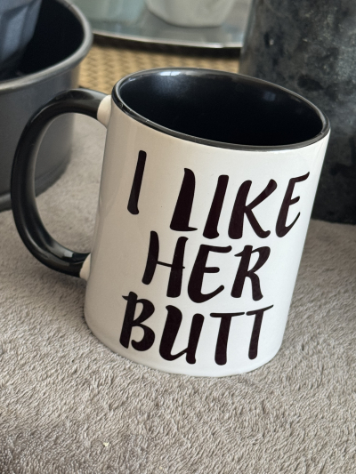 i like her butt hrnek