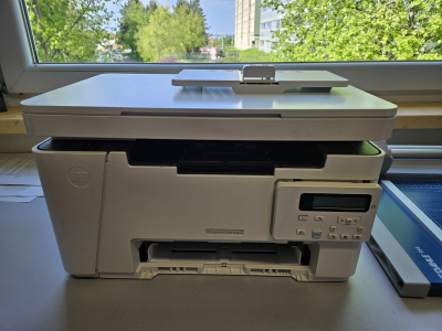HP laserová tiskárna