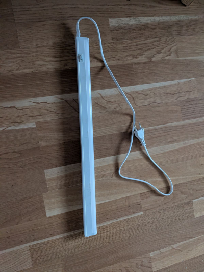 Svítidlo pod kuchyňskou linku