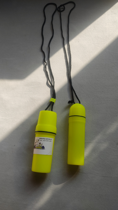 2x krabička k vodě na peníze